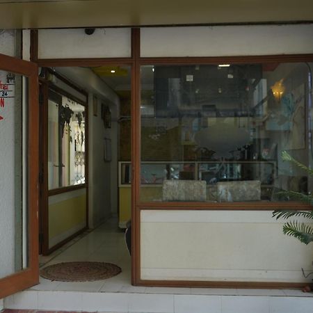 Hotel Krishna Ahmedabad Esterno foto