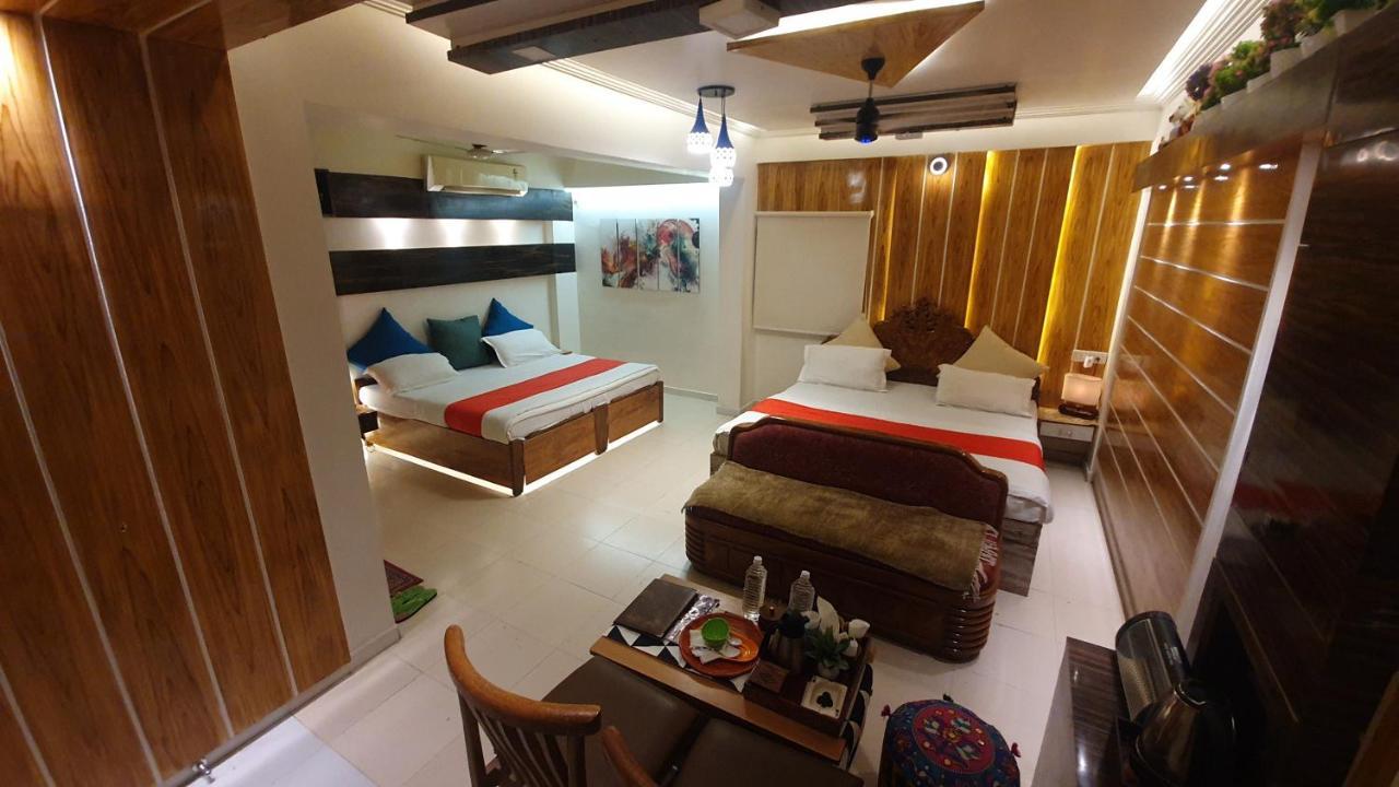 Hotel Krishna Ahmedabad Esterno foto